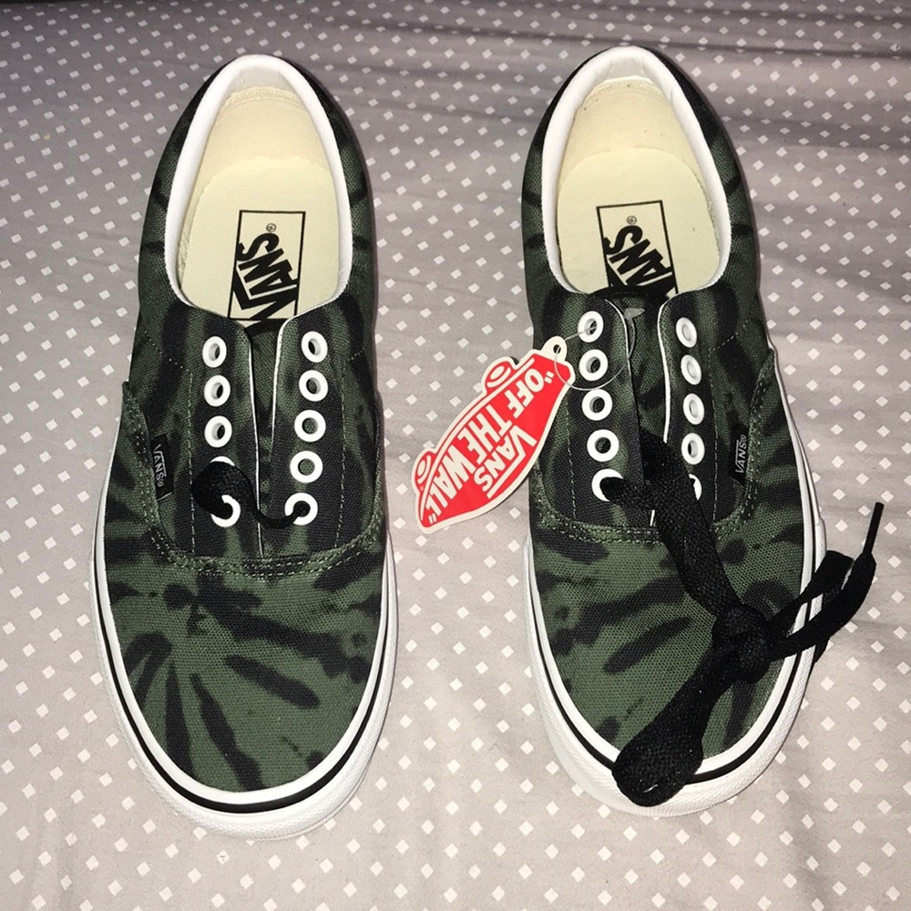 UNWORN Tie Dye Era Vans